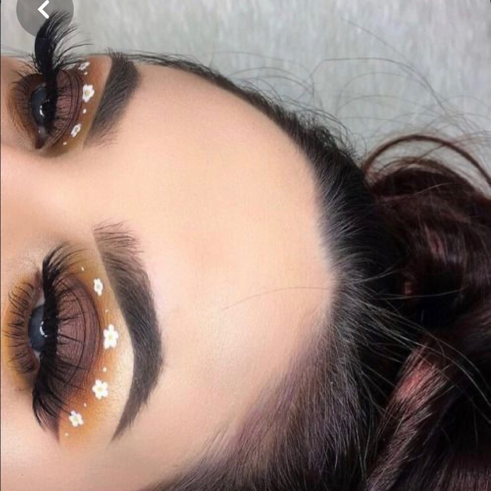 Lashes💕 - Picture 7 of 8